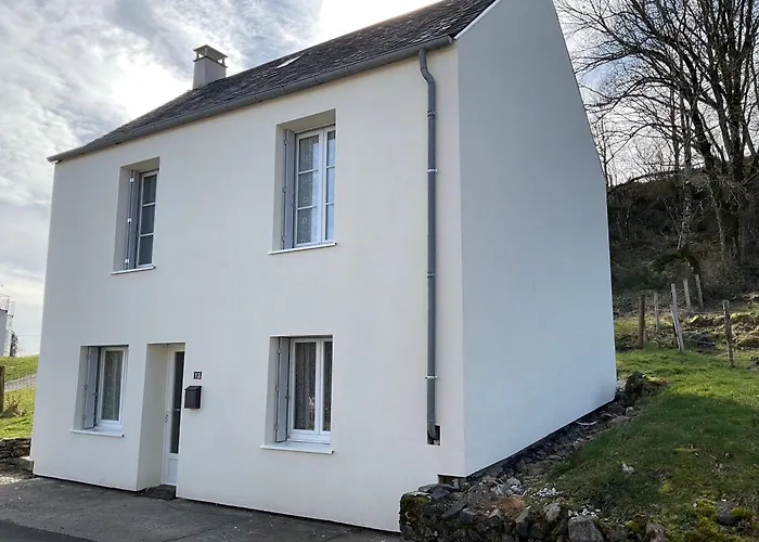 Maison 6 Couchages * Le Monteil (Cantal)